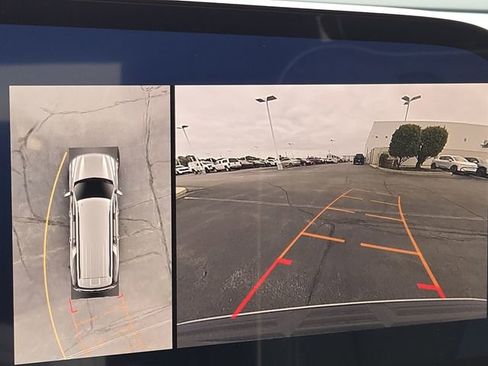 New 2025 Chevrolet Suburban Premier AWD/4WD image 4