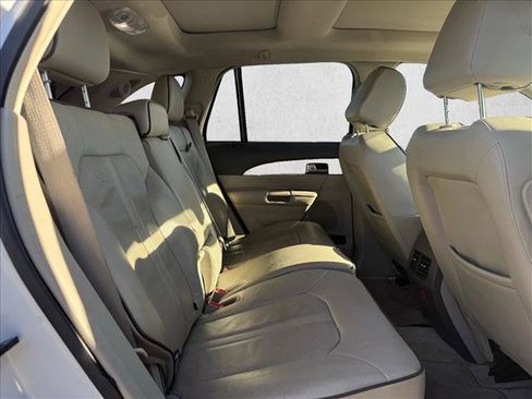 Used 2015 Lincoln MKX FWD w/ Equipment Group 101A image 16