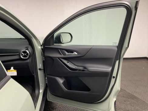 New 2026 Chevrolet Equinox LT w/ LPO, Floor Liner Package image 22