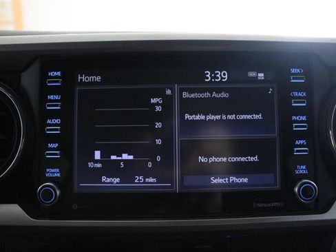 Used 2020 Toyota Tacoma SR5 AWD/4WD image 18