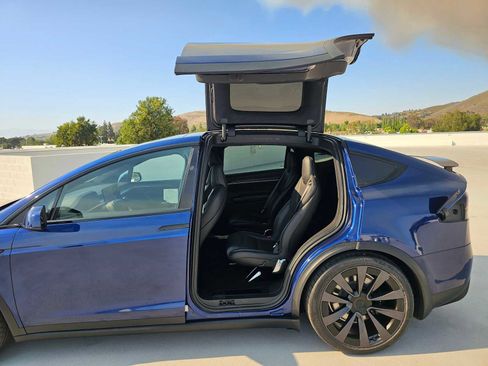 Used 2022 Tesla Model X Plaid AWD/4WD image 18