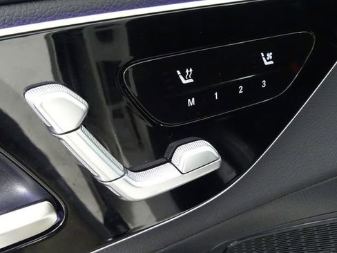 Used 2024 Mercedes-Benz GLC 300 image 18