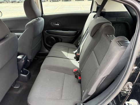 Used 2018 Honda HR-V LX image 15