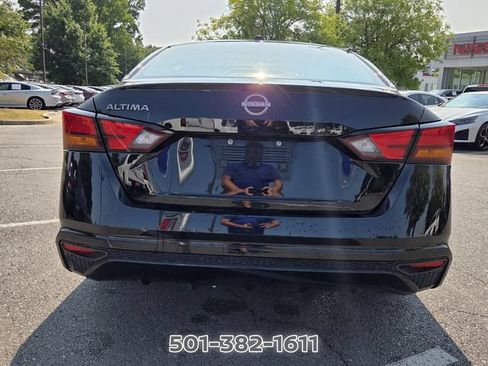 Used 2025 Nissan Altima 2.5 SV FWD image 4