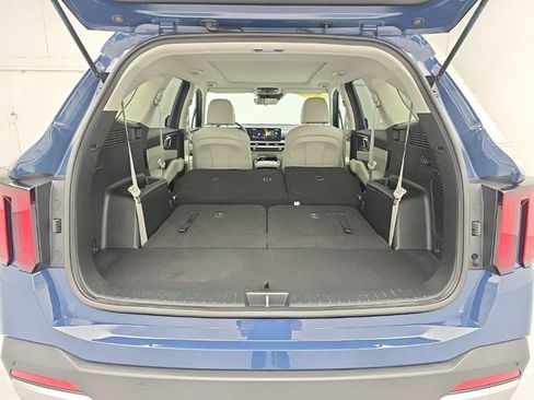 Used 2025 Kia Sorento S w/ Panoramic Sunroof Package AWD/4WD image 54