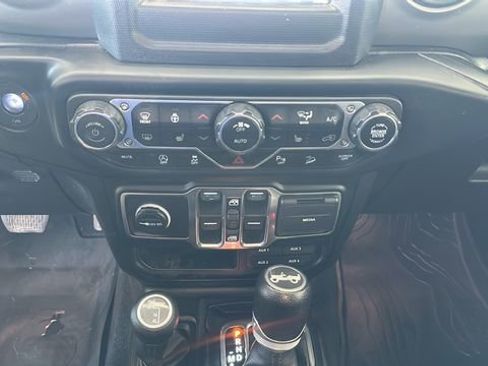 Used 2019 Jeep Wrangler Unlimited Sport w/ Technology Group AWD/4WD image 12