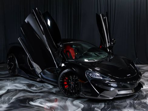 Used 2017 McLaren 570S Coupe RWD image 4