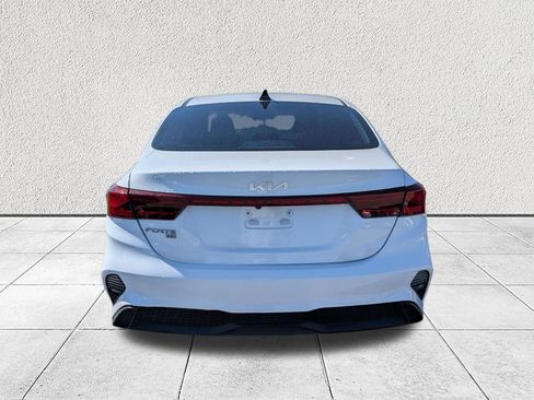 Used 2023 Kia Forte LX image 4
