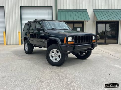 Used 2001 Jeep Cherokee Limited AWD/4WD image 2
