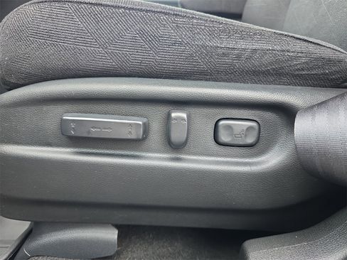 Used 2022 Honda Pilot Sport image 17