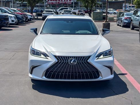Used 2025 Lexus ES 300h w/ Premium Package FWD image 6