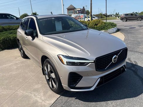 Certified 2025 Volvo XC60 T8 Plus w/ Protection Package Premier AWD/4WD image 4