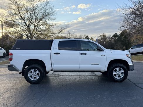 Used 2018 Toyota Tundra SR5 image 8