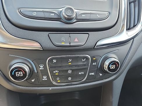 Used 2024 Chevrolet Equinox LT AWD/4WD image 22