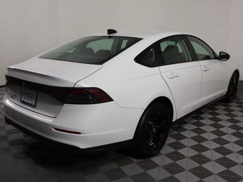 Certified 2025 Honda Accord SE image 8