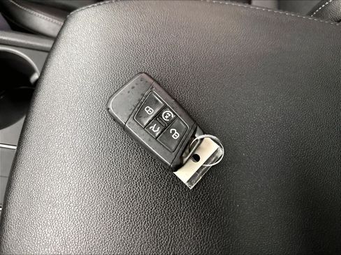 Used 2019 Volkswagen Atlas SE w/ Panoramic Sunroof Package AWD/4WD image 37
