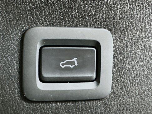 Used 2025 MAZDA CX-5 AWD 2.5 S w/ Preferred Package image 32