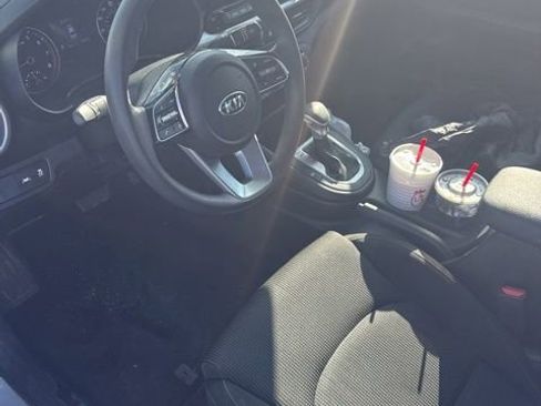 Used 2021 Kia Forte LXS image 9