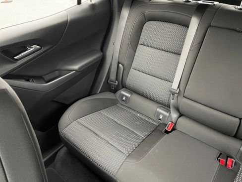 Used 2025 Chevrolet Equinox LT image 38