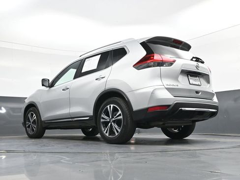 Used 2018 Nissan Rogue SL FWD image 40