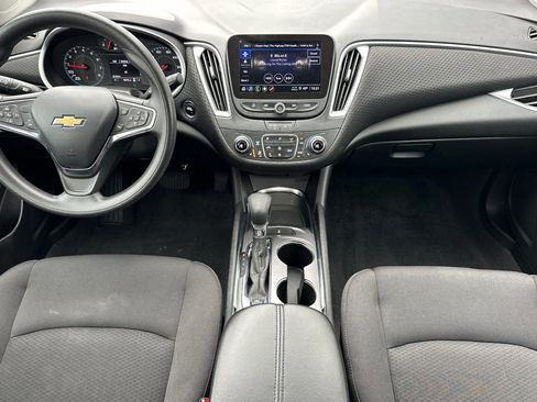 Used 2023 Chevrolet Malibu LT image 13