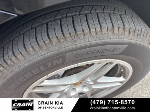 Used 2021 Porsche Macan AWD/4WD image 13