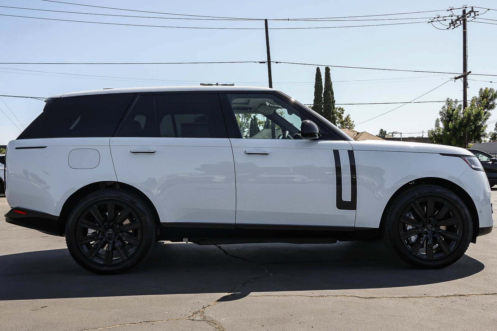New 2026 Land Rover Range Rover SE AWD/4WD image 4