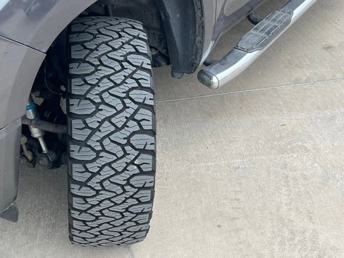 Used 2016 Toyota Tundra Platinum image 9