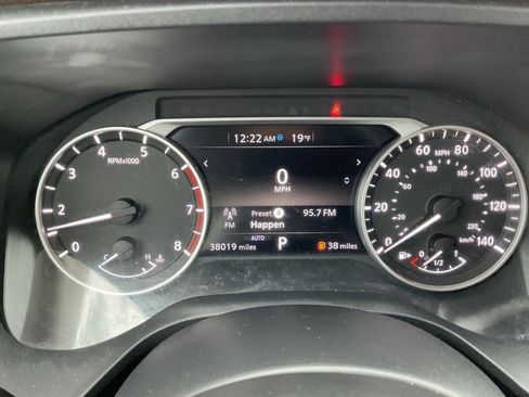 Used 2022 Nissan Rogue SV image 12