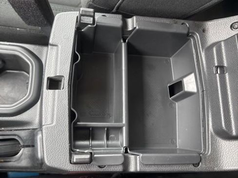 Used 2022 Jeep Gladiator Sport image 27