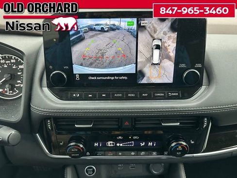 Used 2023 Nissan Rogue SL w/ SL Premium Package image 17