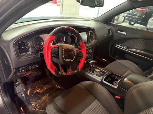Used 2019 Dodge Charger Scat Pack image 18