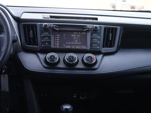 Used 2016 Toyota RAV4 LE AWD/4WD image 21
