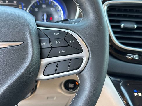 Used 2023 Chrysler Voyager LX FWD image 30