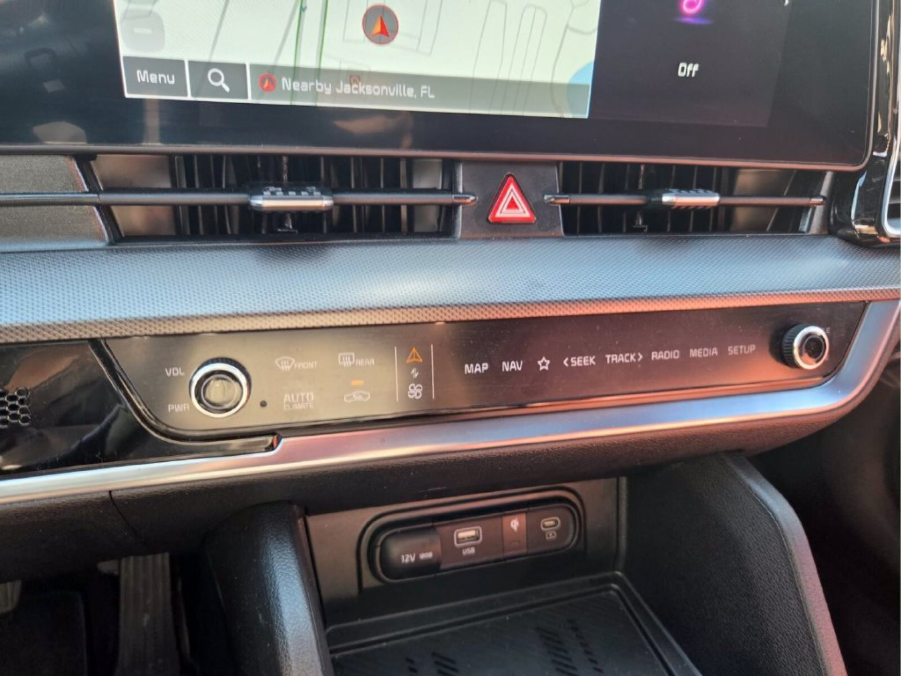 Certified 2025 Kia Sportage SX FWD image 24