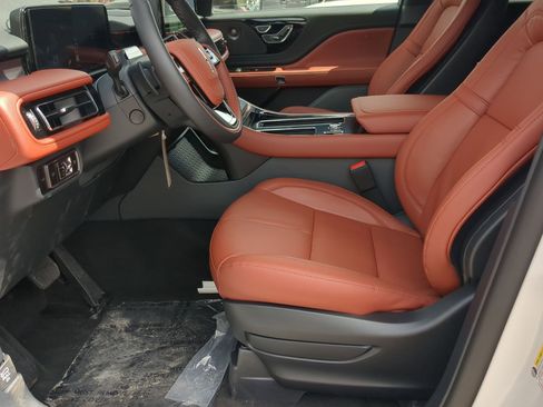 New 2026 Lincoln Aviator Reserve RWD image 10