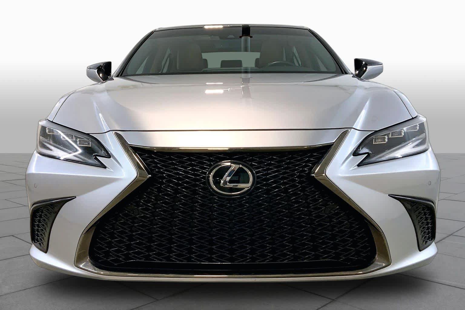 Used 2025 Lexus ES 350 w/ Accessory Package (Z1) FWD image 3