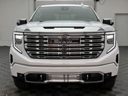 New 2026 GMC Sierra 1500 Denali w/ Denali Reserve Package AWD/4WD image 15