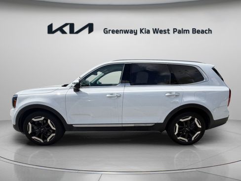 Certified 2023 Kia Telluride S FWD image 4