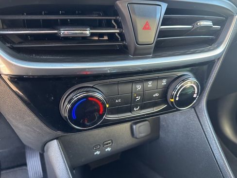 Used 2024 Buick Encore GX Sport Touring image 22