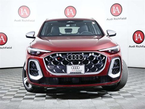 Used 2025 Audi SQ5 Premium Plus image 3