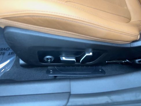 Used 2025 BMW 330i Sedan w/ M Sport Package RWD image 30