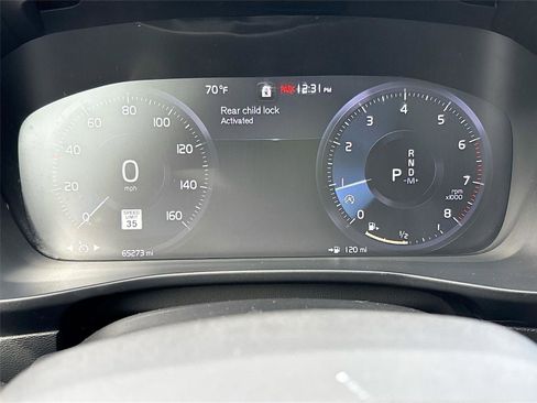 Used 2020 Volvo XC40 T5 Momentum w/ Protection Package Premier image 12