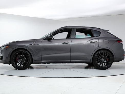 Certified 2022 Maserati Levante GT AWD/4WD image 2