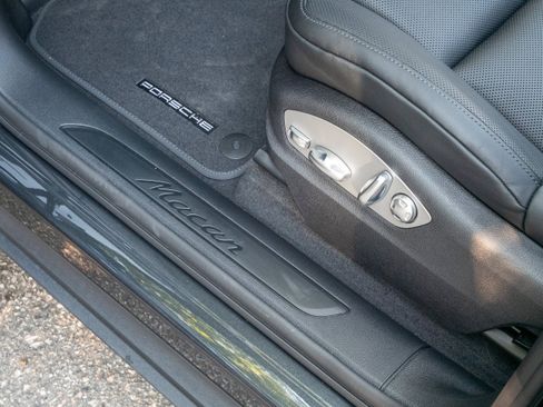 Certified 2026 Porsche Macan AWD/4WD image 24