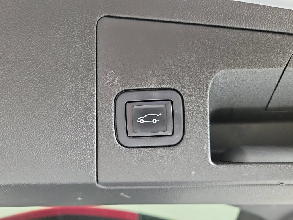 Certified 2023 Cadillac XT5 Premium Luxury AWD/4WD image 10