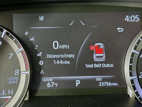 Used 2022 Toyota Highlander XLE image 18