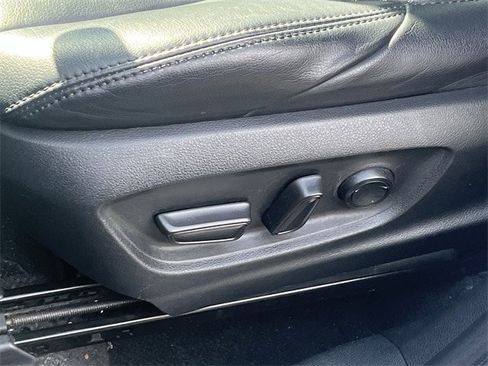 Used 2023 Toyota Corolla Cross AWD Hybrid image 30