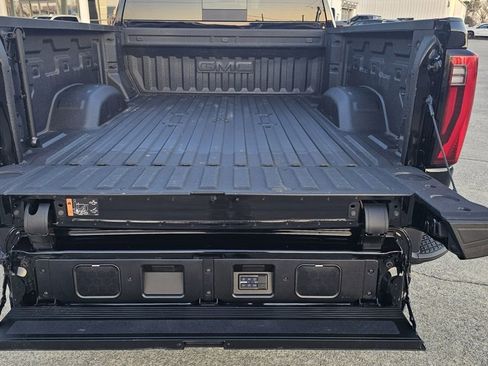 Used 2025 GMC Sierra 2500 Denali Ultimate w/ Max Trailering Package image 5