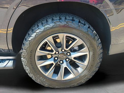 Used 2023 Chevrolet Tahoe Z71 AWD/4WD image 36
